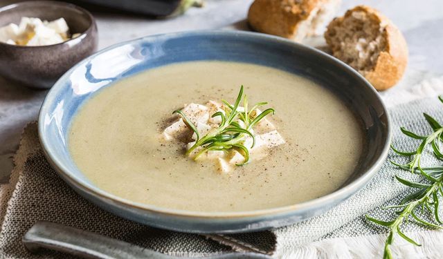 Patlıcanı bir de böyle deneyin! Lokanta usulü köz patlıcan çorbasının lezzet sırrı meğer buymuş