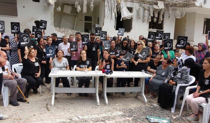 Alpargün Apartmanı'nda hayatını kaybeden 96 kişinin yakınları müteahhidin en ağır cezayı almasını istedi