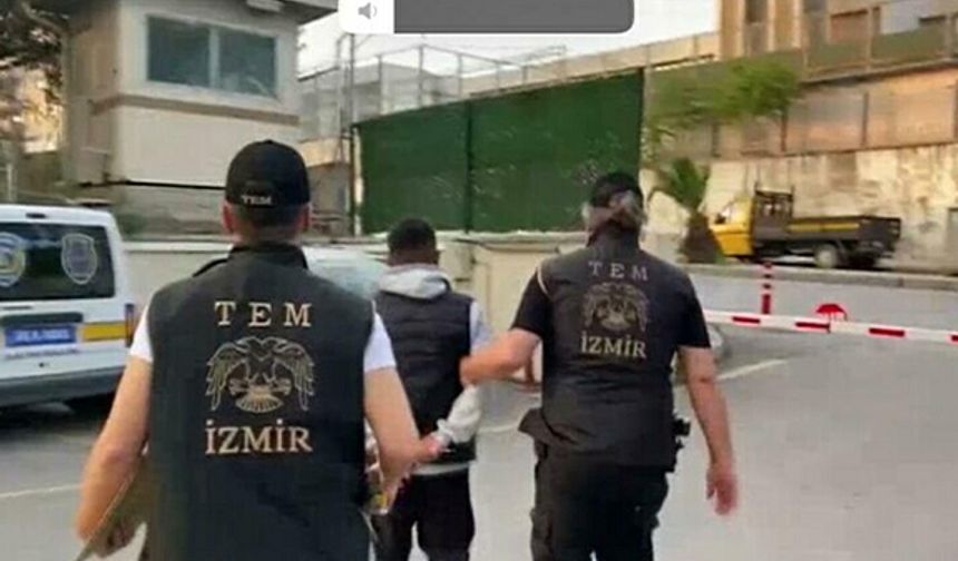 İzmir'de FETÖ operasyonunda 19 gözaltı