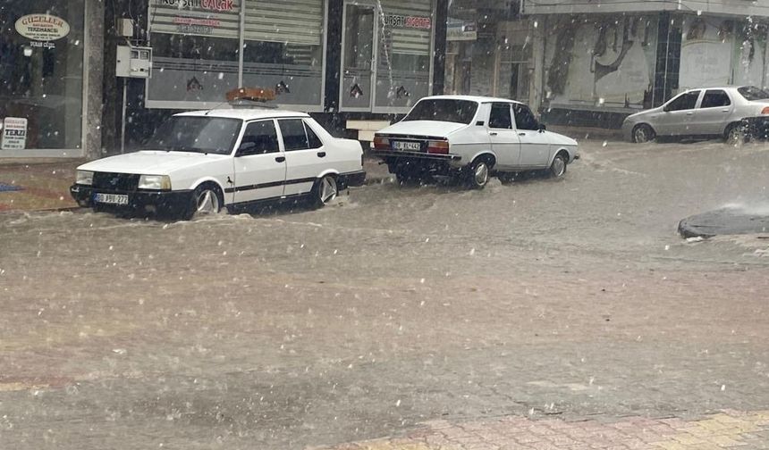 Osmaniye’de kuvvetli yağış hayatı olumsuz etkiledi