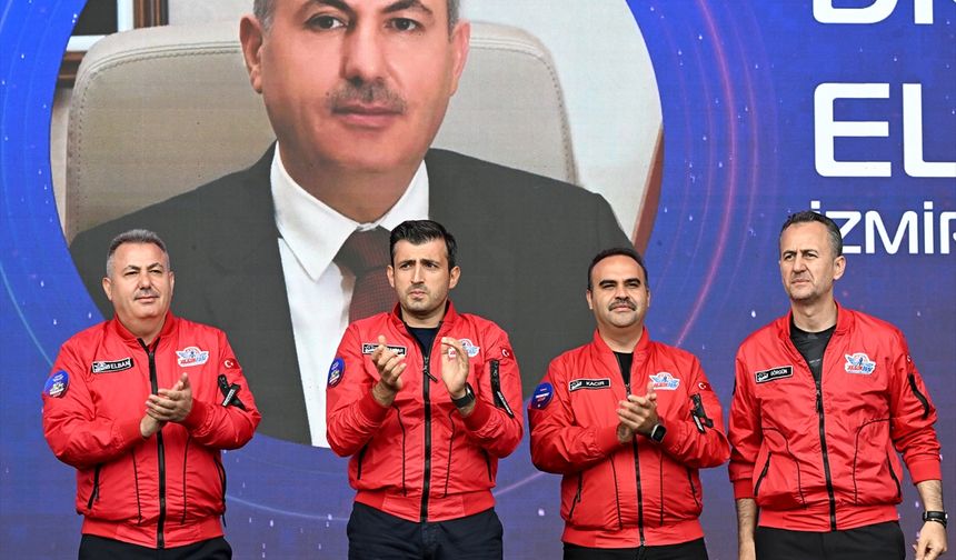TEKNOFEST İzmir'in kapanış töreni yapıldı! Bayraktar'dan terör saldırısı ile ilgili kınama...