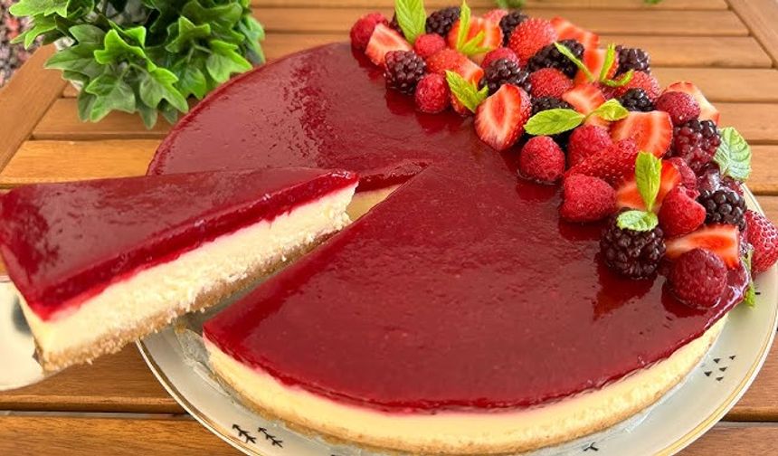 Cheesecake’e benziyor ama tamamen Türk işi: Yiyenleri şaşırtacak tatlı!