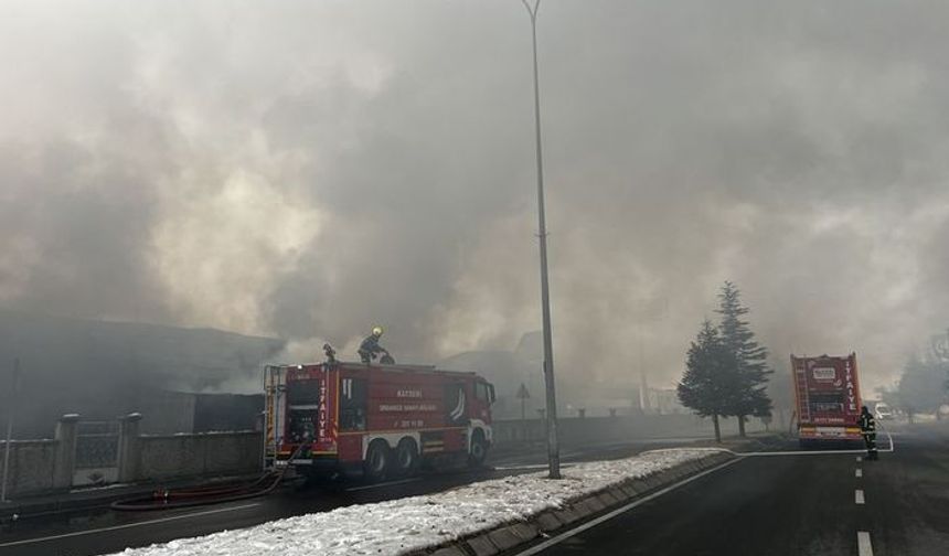 Kayseri Organize Sanayi Bölgesi'nde fabrika yangını: 3 işçi hayatını kaybetti