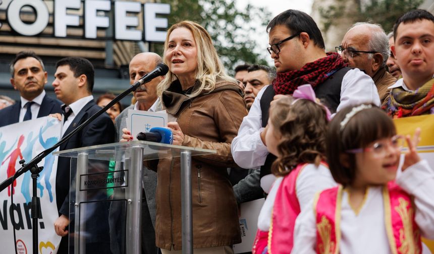 Konak’tan çocuk hakları için ses getiren açıklama: Gelecek çocuklarda!