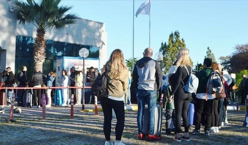 Türk turistlerin gözdesi Yunan adaları! | Kapıda vize uzatılacak mı?