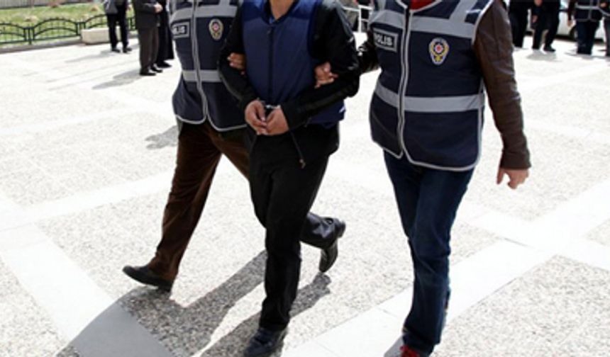 Karşıyaka'da koçbaşıyla yasaklı madde tacirlerine operasyon