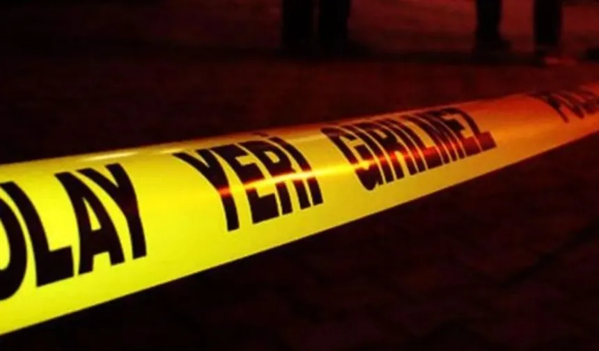 İzmir'de lastiği patlayan otomobil karşı şeride geçti! Aynı aileden 5 yaralı