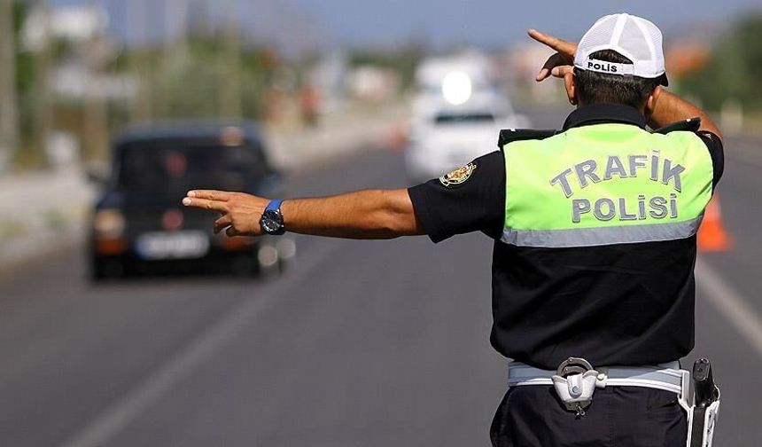 İzmir’de trafikte kavga pahalıya patladı! Motosiklet sürücüsüne 180 bin TL ceza