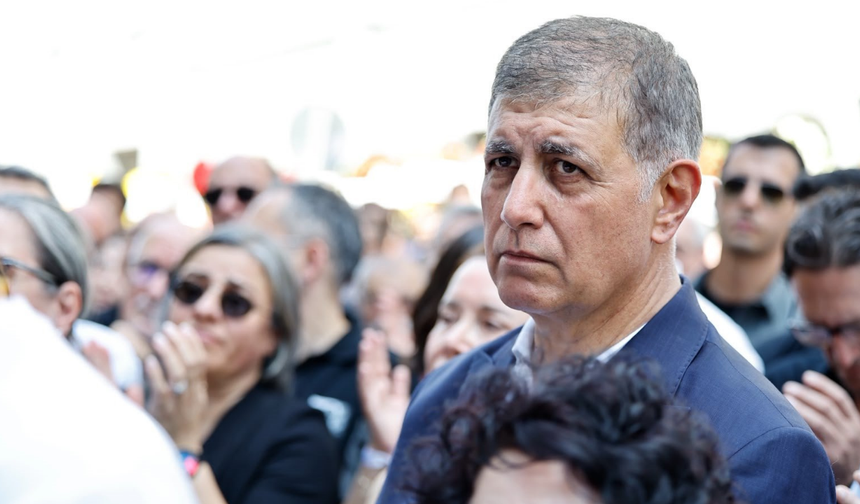 İzmir'in Eski Baro Başkanı Özkan Yücel'e son veda: Törene Başkan Tugay'da katıldı