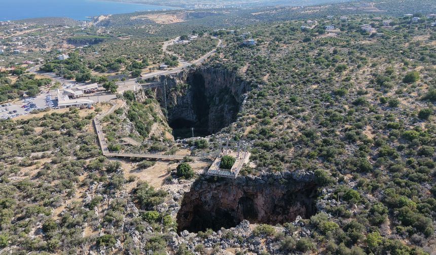 Zeus'un ejderhayı hapsettiği yer! Mersin'deki mitolojik miras Cennet ve Cehennem obruklarında ziyaretçi akını yaşandı