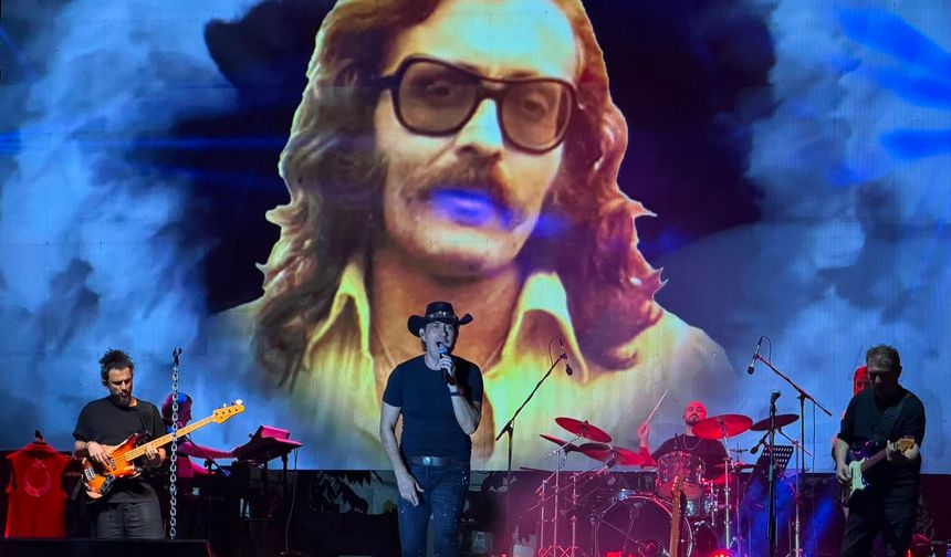 Festivalde Kıraç rüzgarı: Cem Karaca'dan Barış Manço'ya unutulmaz şarkılar