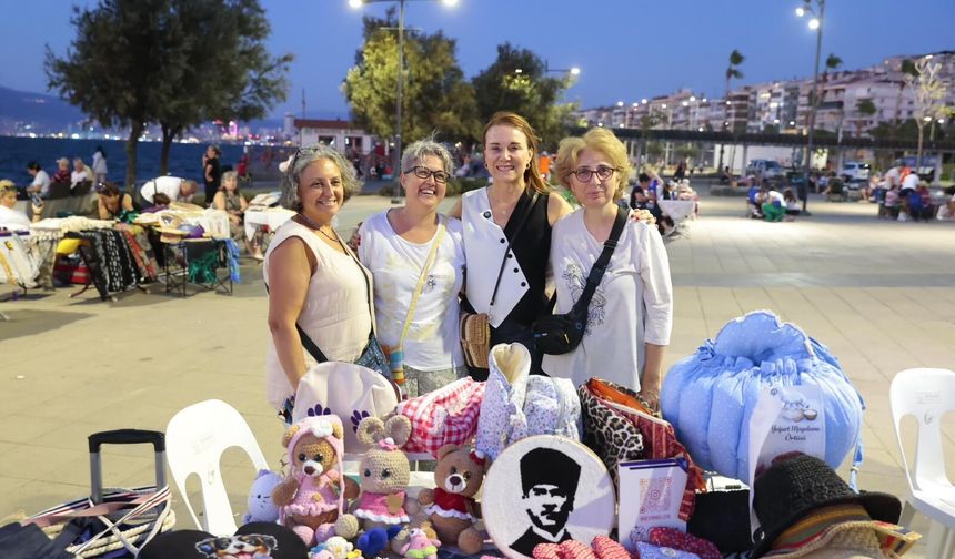 Konak’ta 30 Ağustos Coşkusu Karantina Meydanı’na taştı