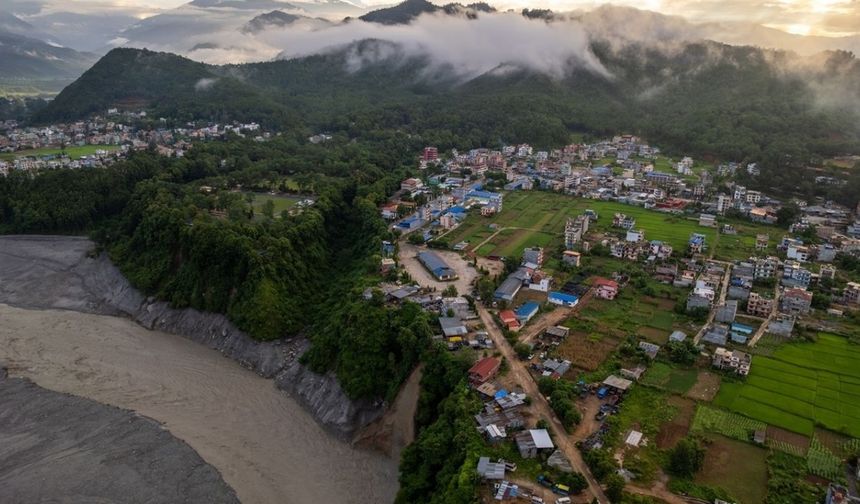 Nepal’de felaketin boyutu ortaya çıktı! Can kaybı 538’e yükseldi, bin 300’den fazla kişi kayıp