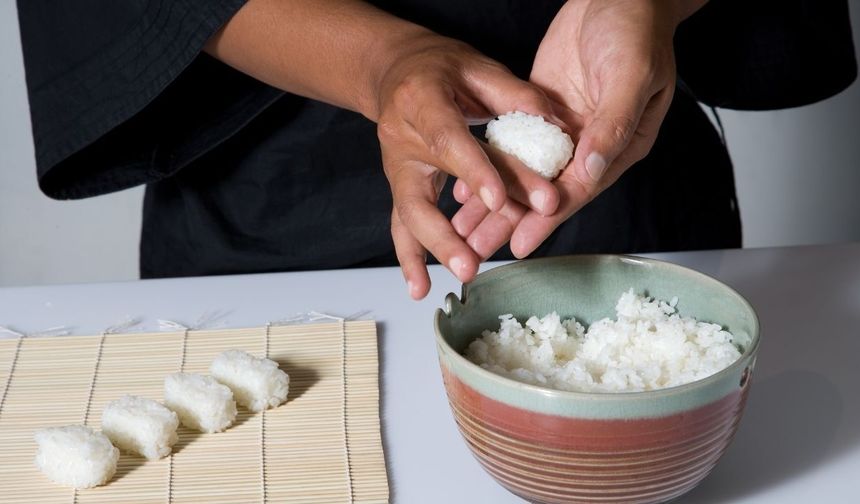 Sushi pirinci nedir, nasıl pişirilir? Evde sushi yapacaklar bunu mutlaka bilmeli: Lezzetinin sırrı burada gizliymiş