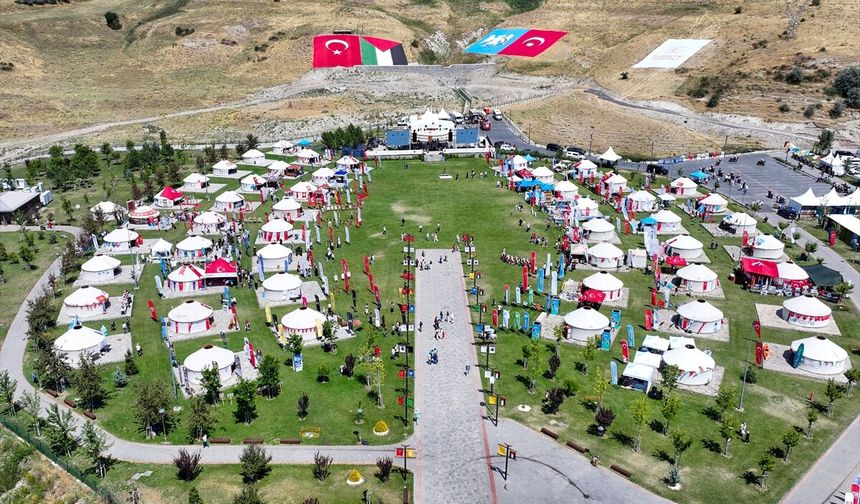 Zaferin 955. Yılı Ahlat'ta kutlanıyor! Türkiye'nin dört bir yanından 32 bin ziyaretçi