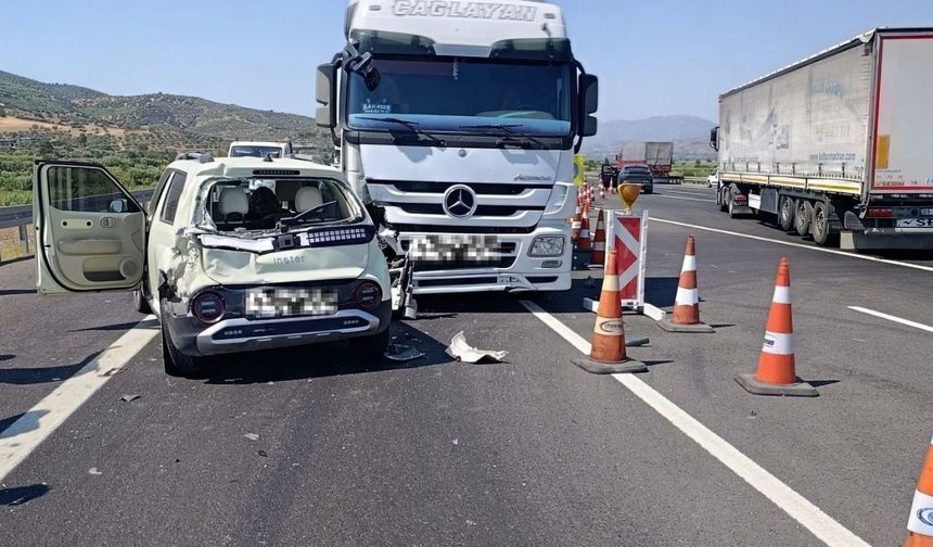 Aydın-Denizli Otoyolu'nda korkutan kaza: 3 kişi yaralandı
