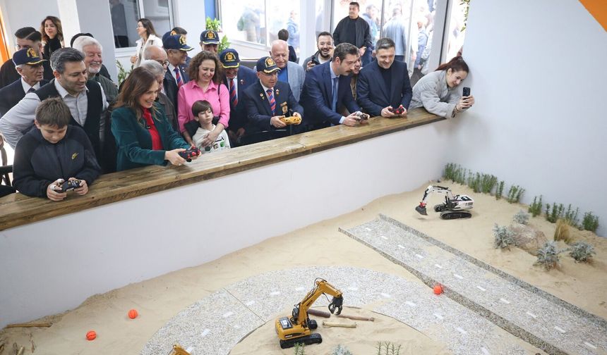 Karşıyaka’da gençlerin yeni adresi belli oldu: Genç Yaka yoğun ilgi görüyor