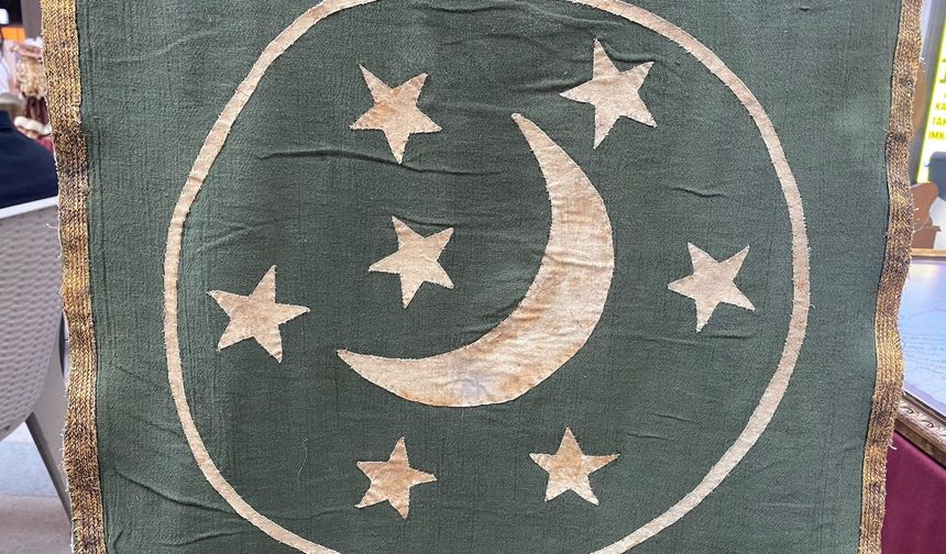 130 yıllık Osmanlı sancağı dikkat çekti: “Türkiye’de ikincisi yok”