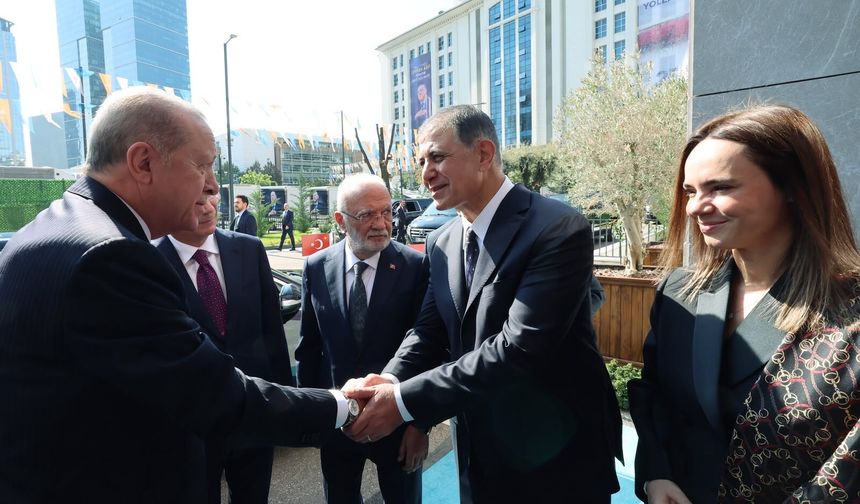 AK Parti’ye geçen Cemil Tugay’ın eşi Öznur Tugay kaç yaşında, nereli? Ne iş yapıyor?