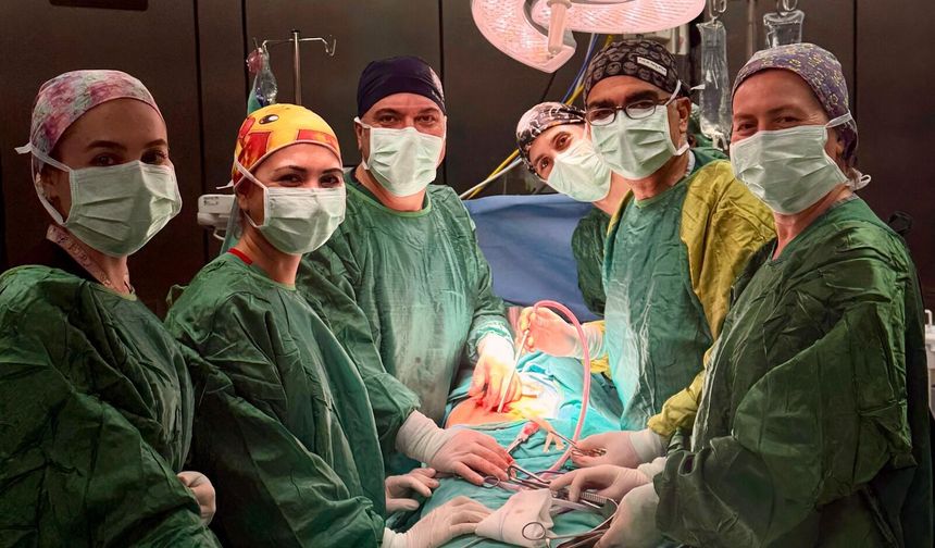 DEÜ hastanesinde 6 günde 3 böbrek nakli! 34 yılda 475 hastaya umut oldu