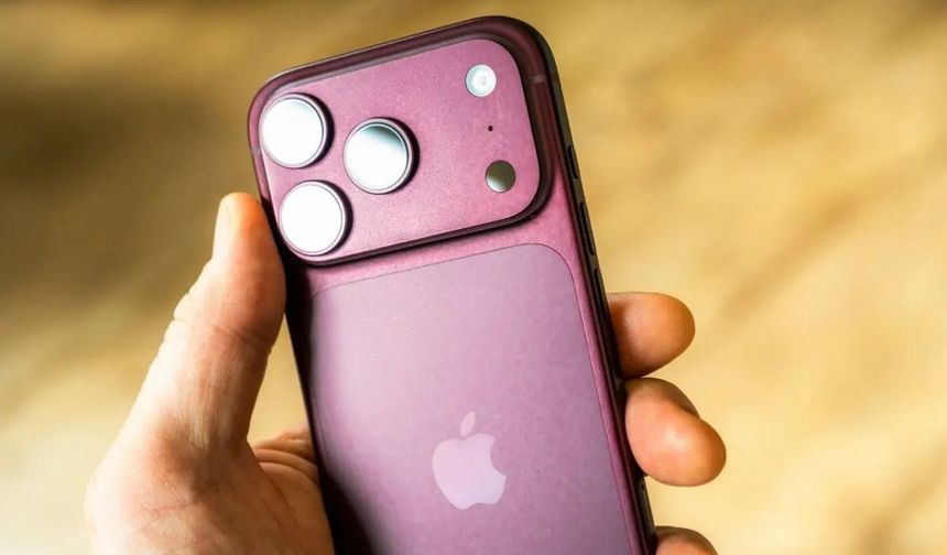iPhone tamir fiyatları dudak uçuklattı! Tek bir onarım 172 bin TL'yi buluyor