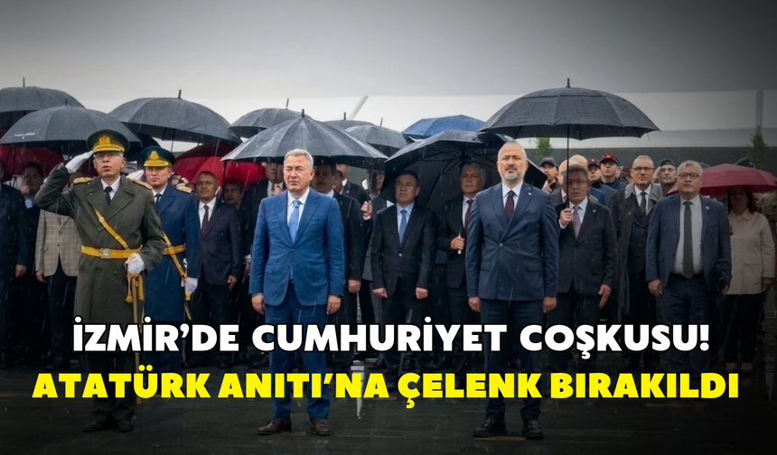İzmir'de cumhuriyet coşkusu! İlk tören Cumhuriyet Meydanı'nda