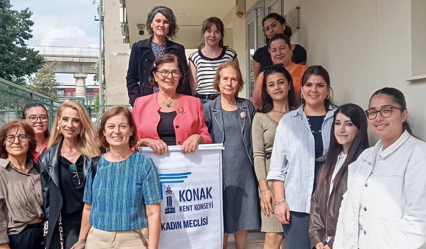 İzmir'de kadınlara farkındalık semineri: Nazlı Baç'tan 3 adımlı öneri