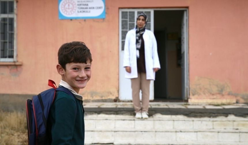 Tek öğrencisi için her sabah okula geliyor: Küçük Zekeriya’nın okul hikayesi