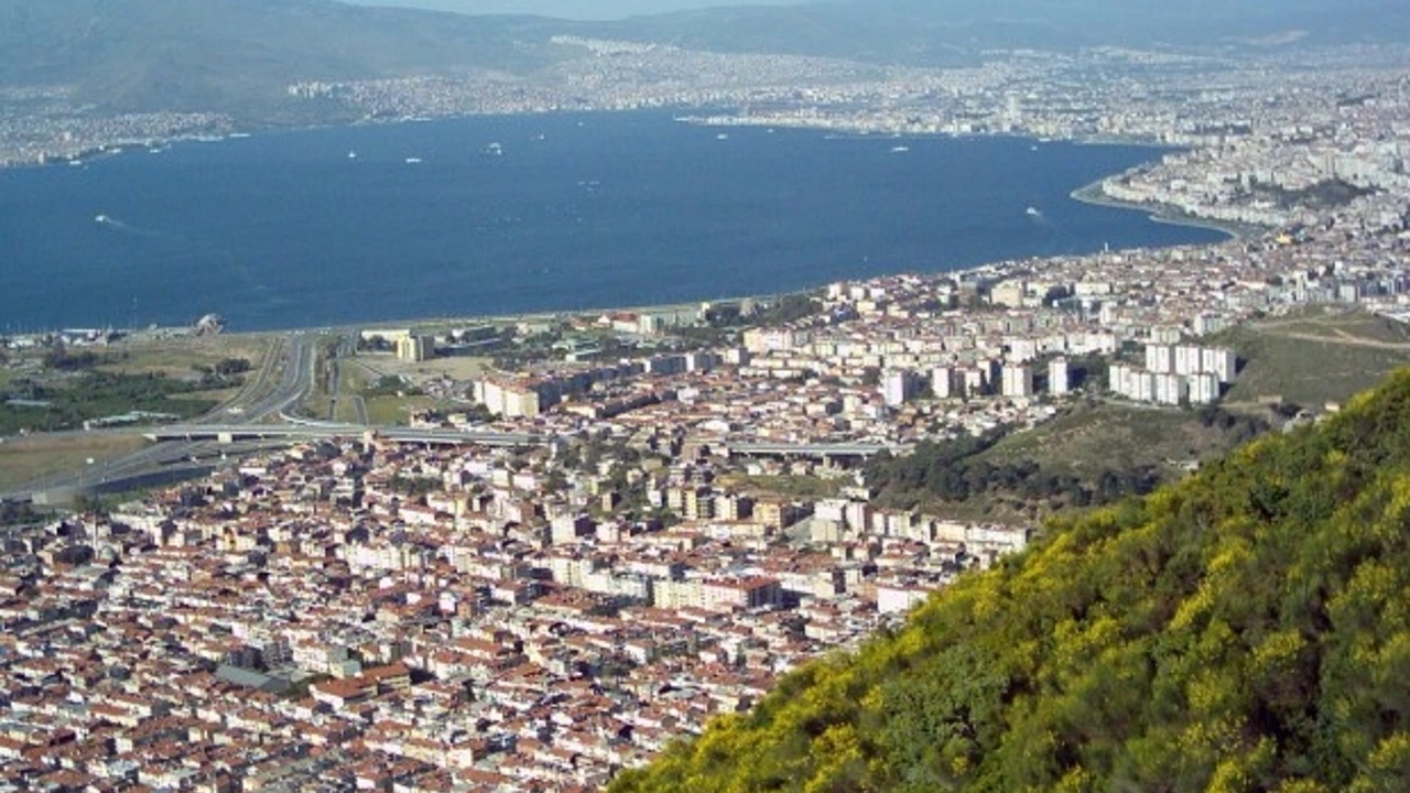 balcova-arsa-magdurlarinin-dort-gozle-bekledigi-imar-planlari-askida