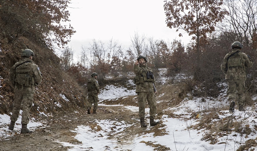 Türk askeri, Kosova-Sırbistan sınır bölgesinde devriye faaliyetini sürdürüyor