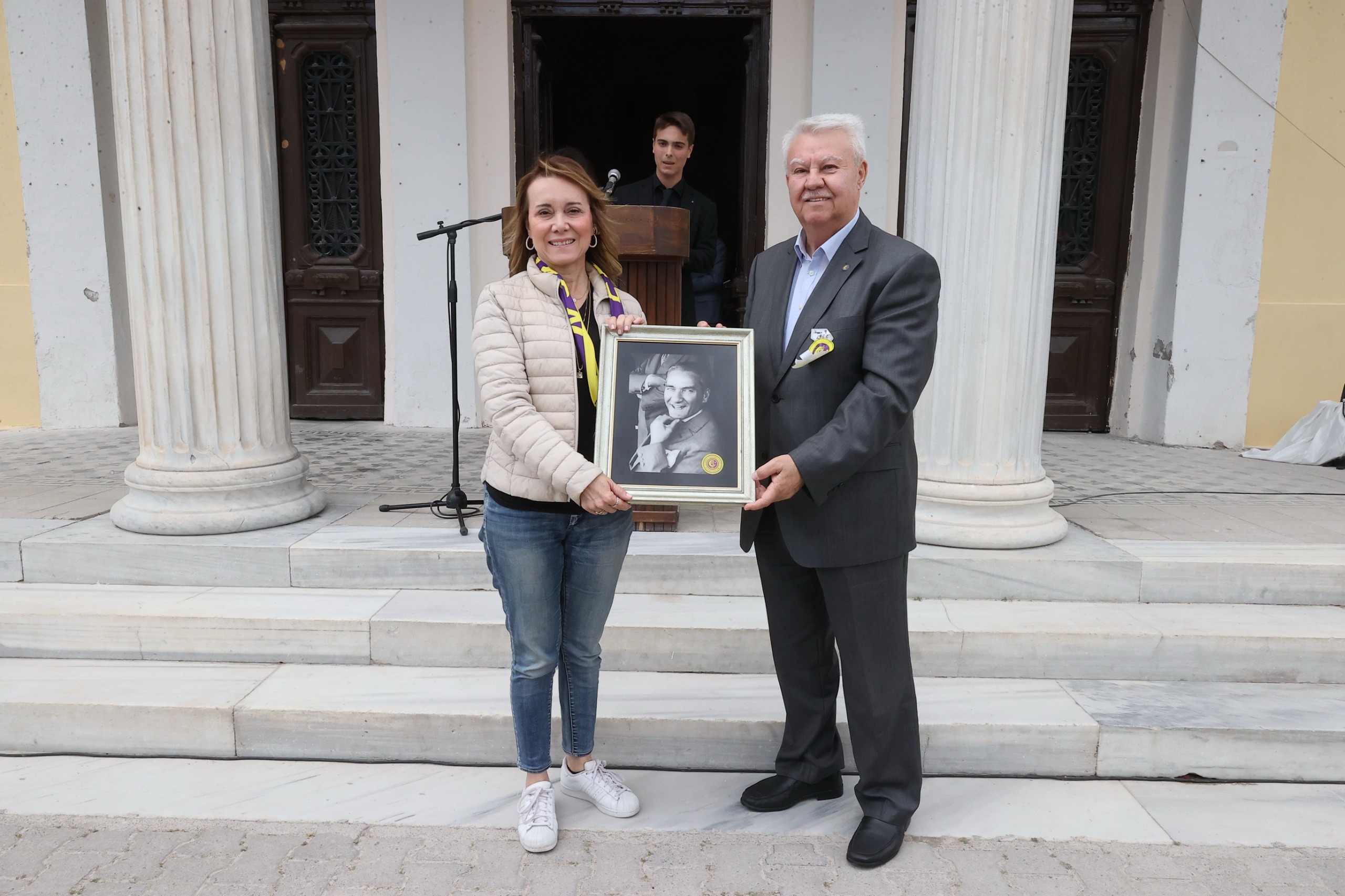Başkan Mutlu, İzmir Atatürk Lisesi’nin Pilav Günü’ne Katıldı (4)