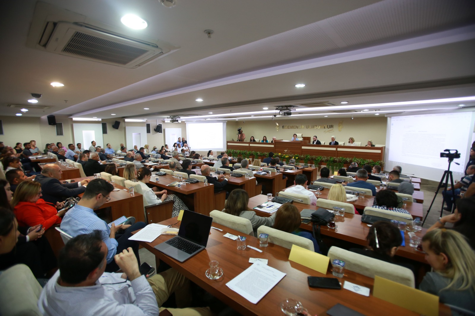 Karabağlar Belediyesi Mayıs Ayı Meclisi (1)