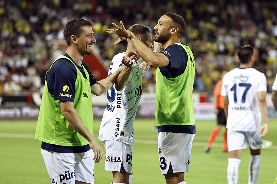 Cenk Tosun Fenerbahce Formasiyla Ilk Resmi Macina Cikti