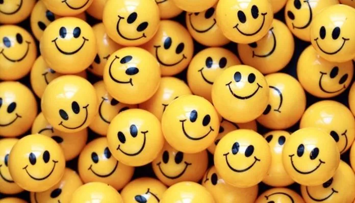 Mutluluk Smiling Emojis 696X398 Qfww.jpg