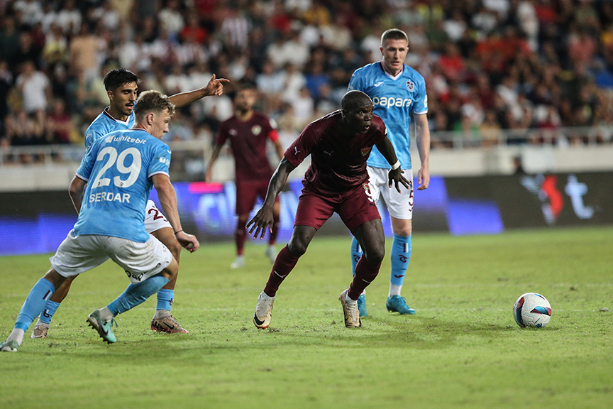 Atakas Hatayspor Ve Trabzonspor 1 1 Berabere Kaldi1