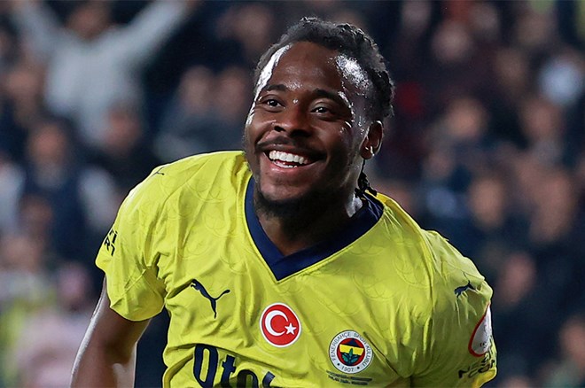 Fenerbahcede Bright Osayi Samuel Sevinci Sahaya Donmeye Hazir