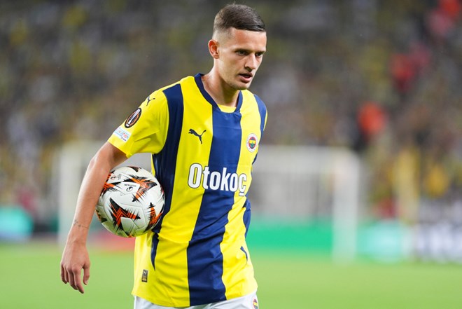 Fenerbahceden Szymanski Ayriliyor Mu Napoli Transfer Icin Takipte