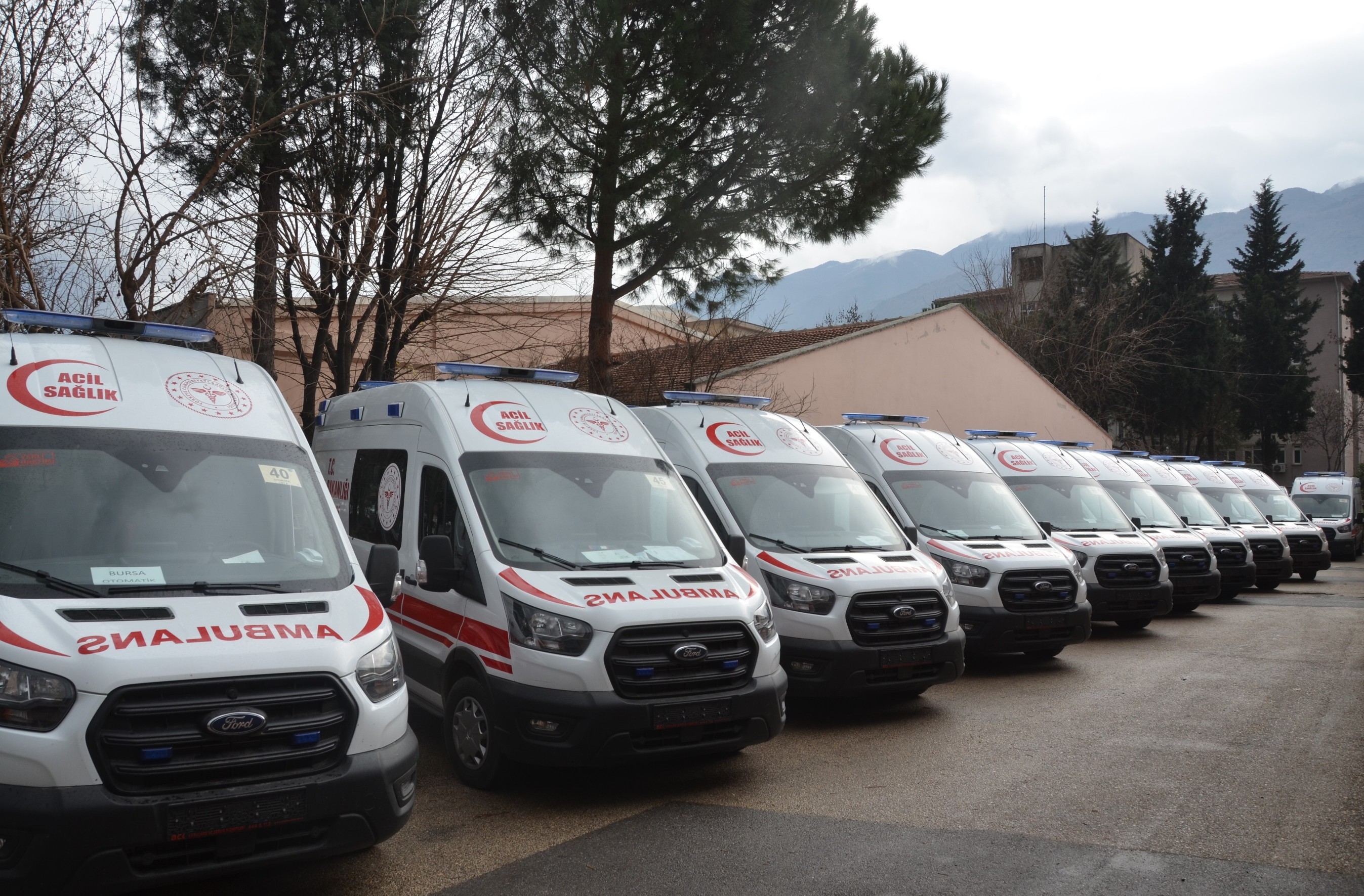 Ambulans Gecisi Icin Fermuar Sistemi Uyarisi