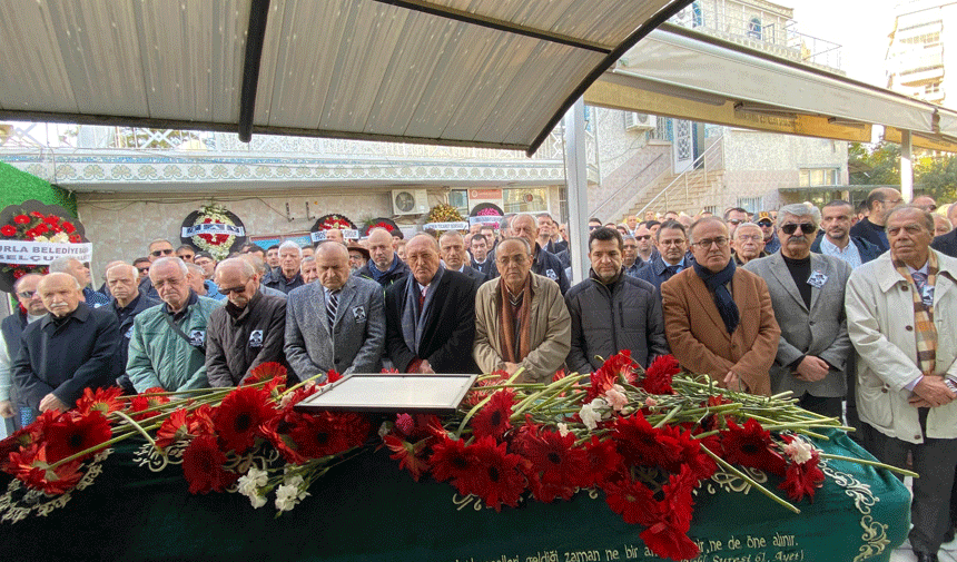 İzmir basının duayen ismi Ercan Doğu son yolcuğuna uğurlandı