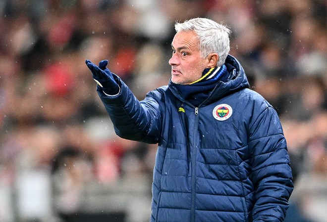 2025 Model Fenerbahce Jose Mourinho Ideal 11Ini Sekillendiriyor