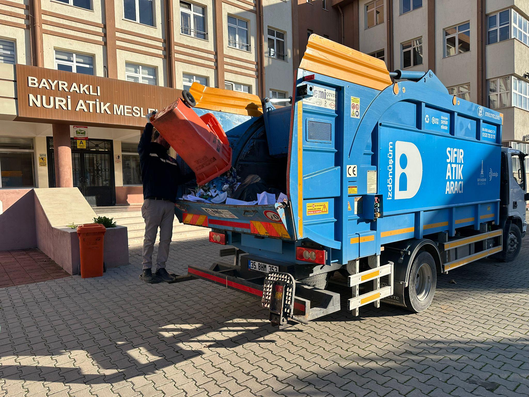 Bayraklı’dan Geri Dönüşüme 1 Yılda 650 Ton Atık (8)