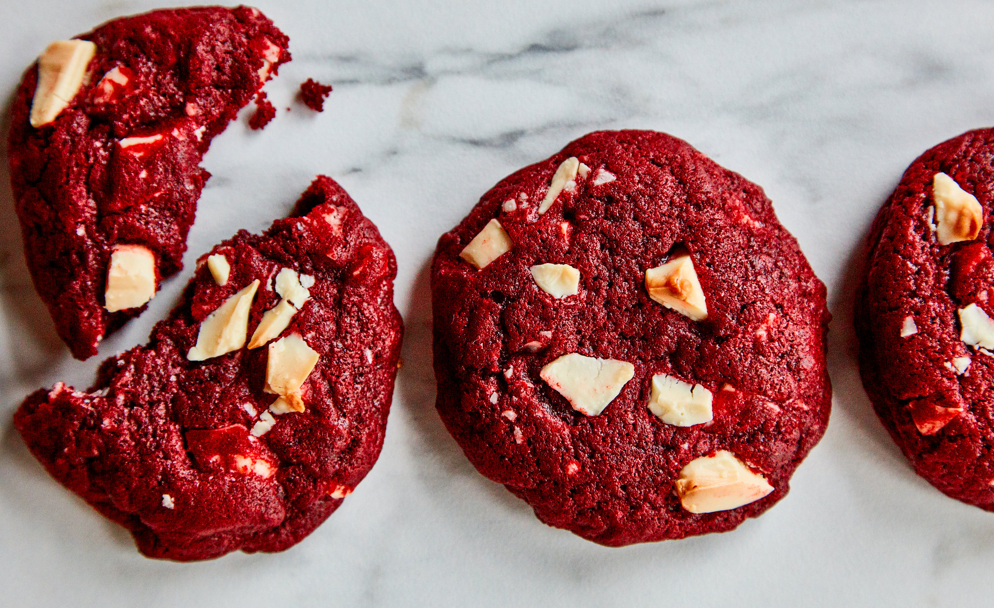 Em Red Velvet Cookies Super Jumbo