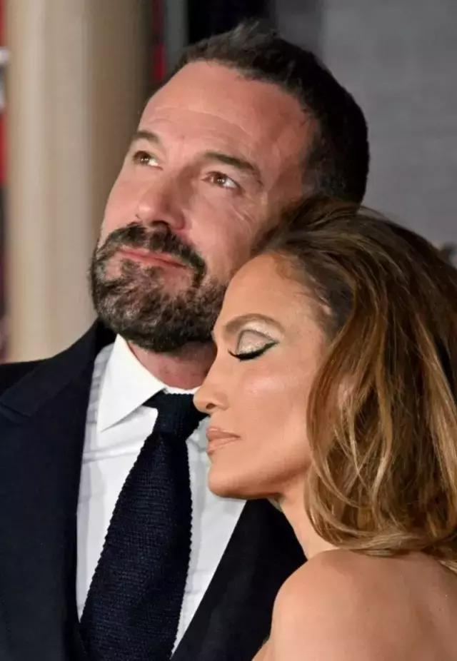 Jennifer Lopez Ve Ben Affleck Cifti Resmen Bosandi 18236038 7391 M