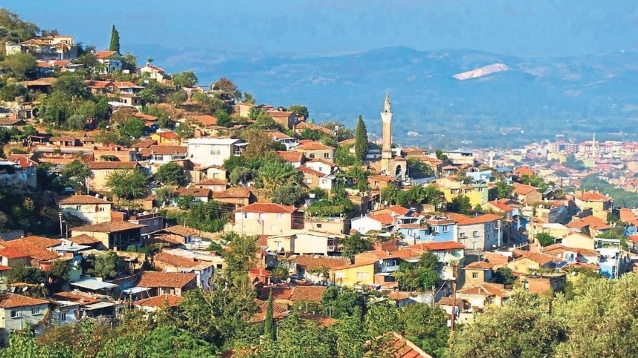 Izmir Tirede Nasil Gidilir Tarihi Carsi Ve Sokaklarda Gezinti