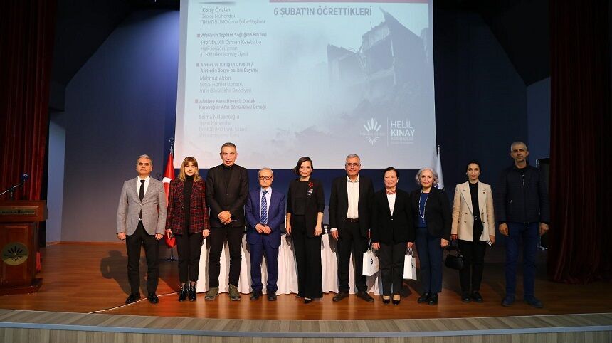 Karabağlar 6 Şubat Anı Park (5)