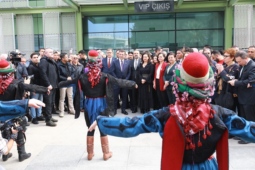 Izmir Ekrem Imamoğlu Karşılama (3)
