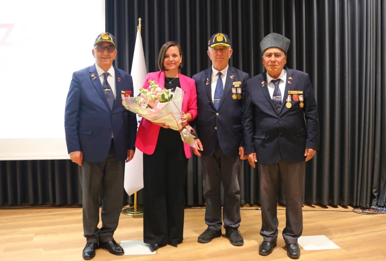 Karabağlar'da Şehit Aileleri Ve Gazilere Iftar (9)