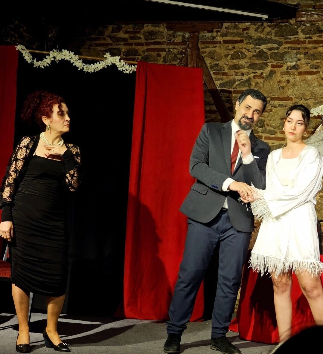 Kızım Nerede Tiyatro Oyunu (1)