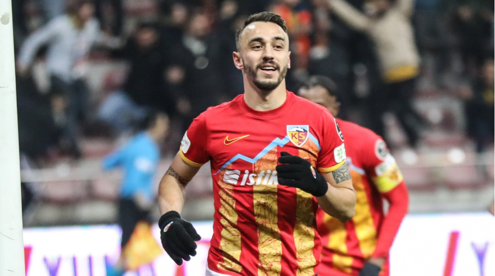 Gökhan Sazdağı kimdir? Gökhan Sazdağı hangi takımda oynuyor? Kaç yaşında ve nereli?