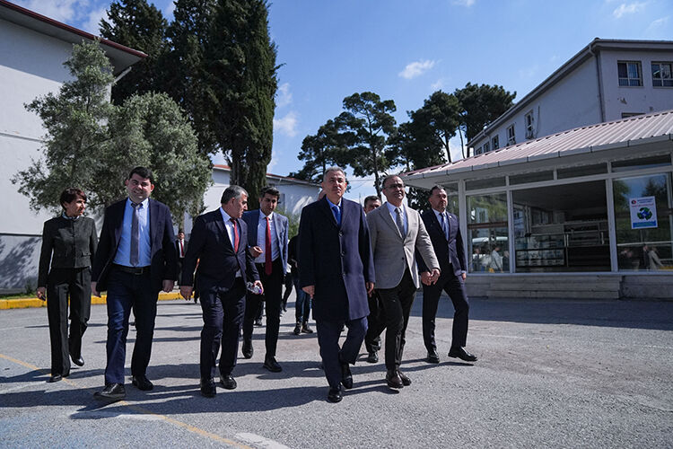İzmir'de Öğrenciler Kantin Alışverişini Atıklarla Yapabilecek3